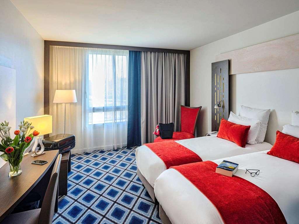 Mercure Chartres Cathedrale Room photo